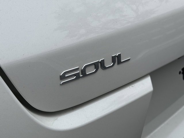 Certified 2025 Kia Soul LX image 3