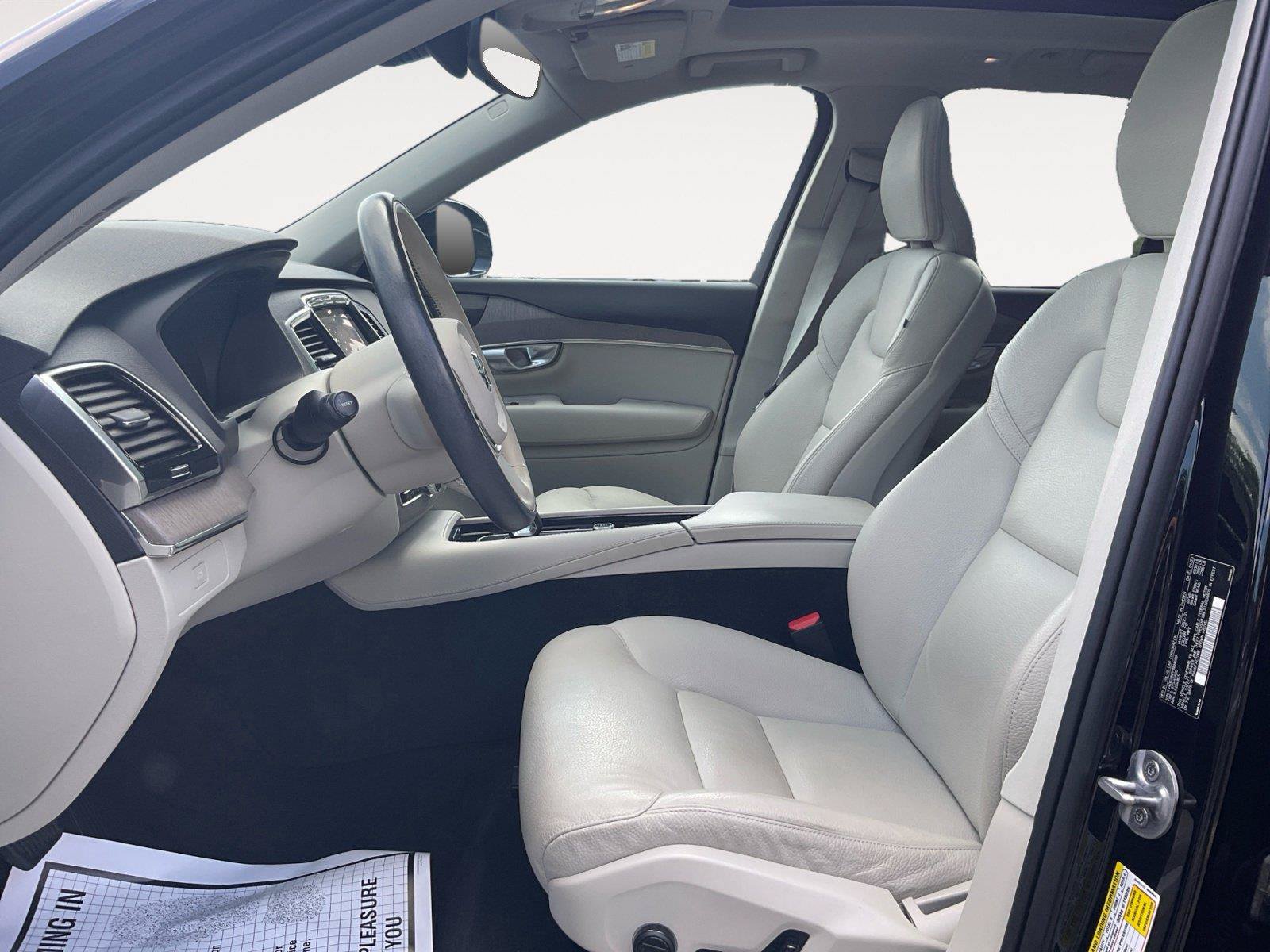 Certified 2023 Volvo XC90 B6 Plus AWD/4WD image 9