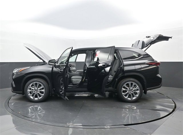 New 2026 Toyota Highlander Limited image 34