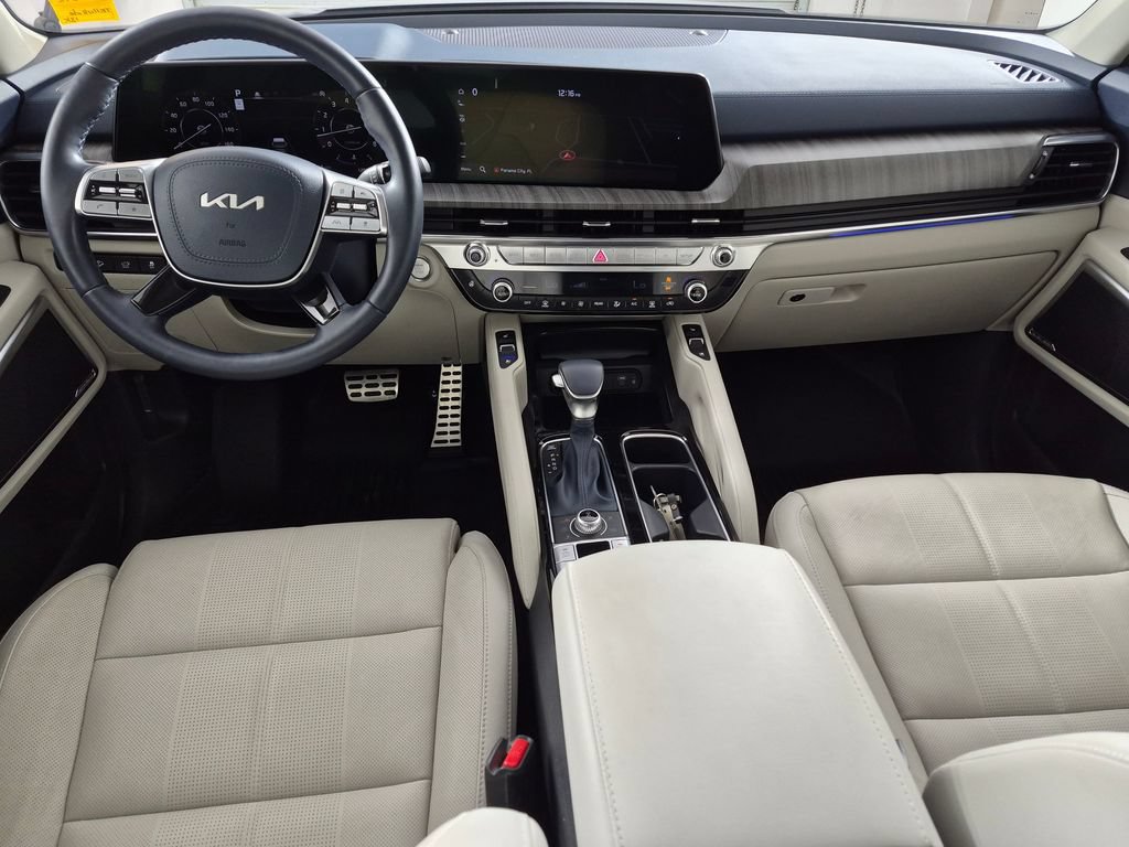 Used 2025 Kia Telluride SX w/ SX Captain's Chair Package AWD/4WD image 25