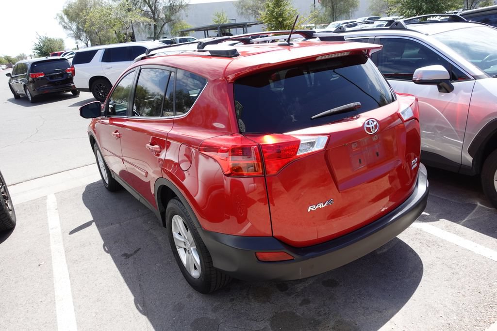 Used 2014 Toyota RAV4 XLE AWD/4WD image 4