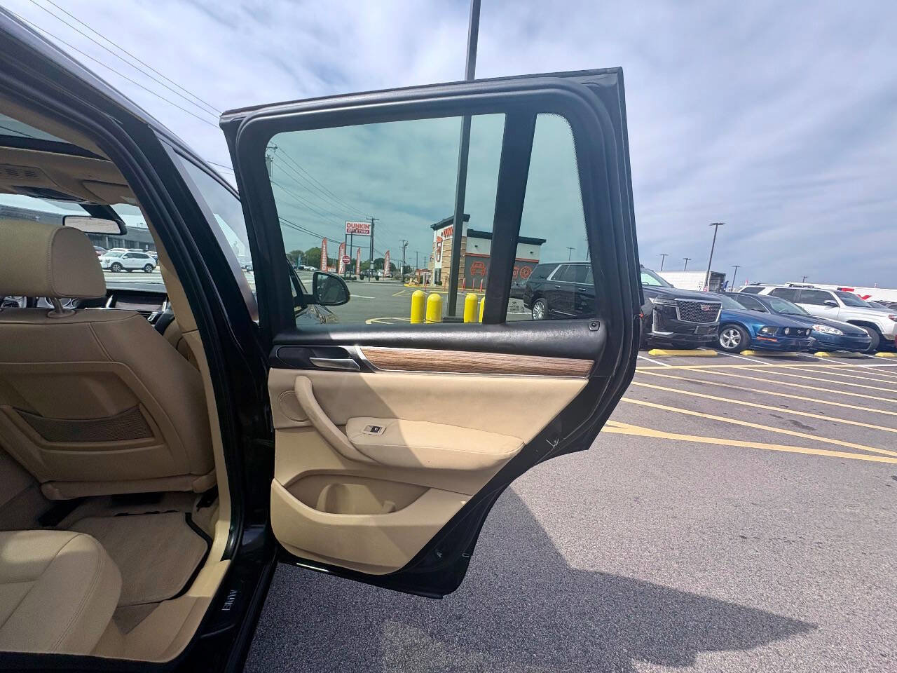 Used 2015 BMW X3 xDrive28d image 32