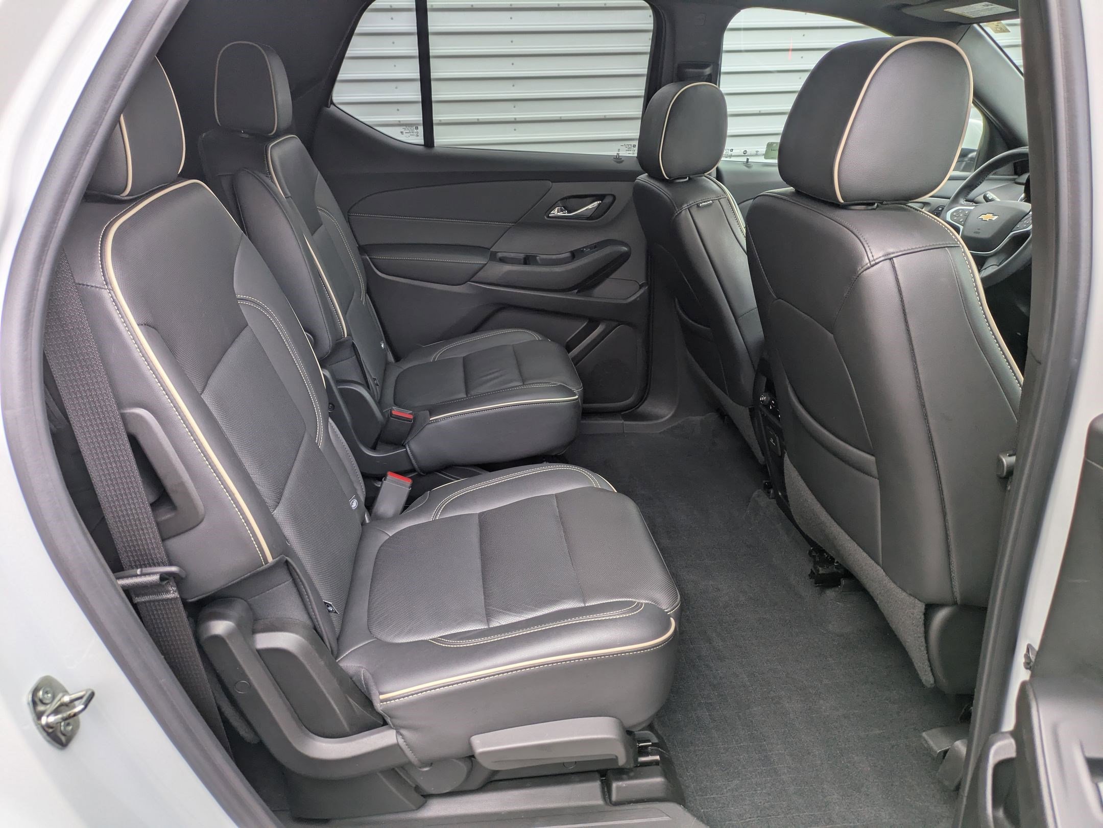 Used 2022 Chevrolet Traverse Premier w/ LPO, Floor Liner Package image 34
