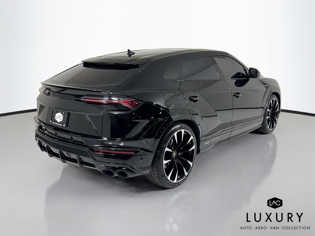 Used 2024 Lamborghini Urus S image 6