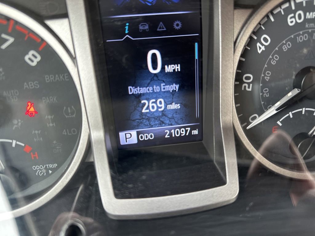 Used 2023 Toyota Tacoma SR5 AWD/4WD image 27