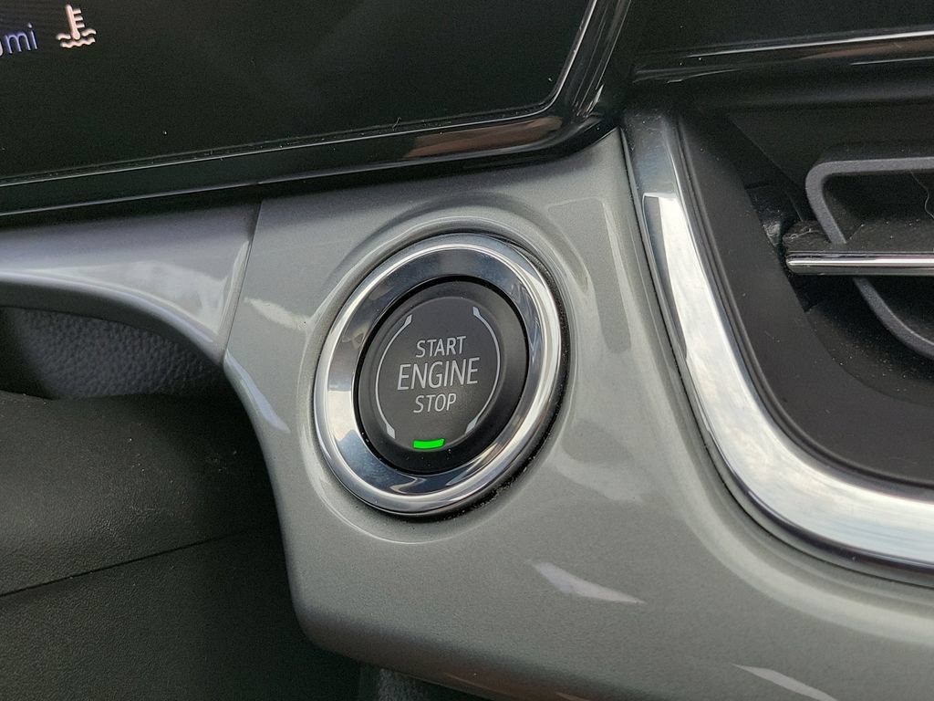 Used 2025 Chevrolet Trax LT FWD image 33