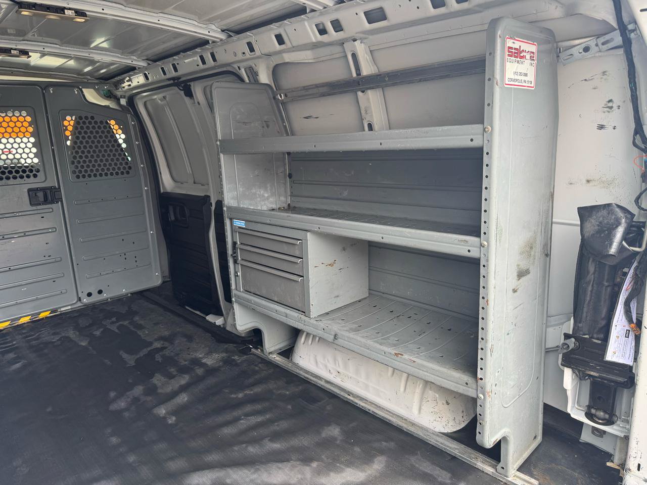 Used 2018 GMC Savana 2500 RWD image 22