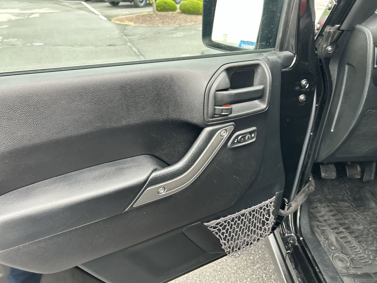 Used 2015 Jeep Wrangler Sport AWD/4WD image 17