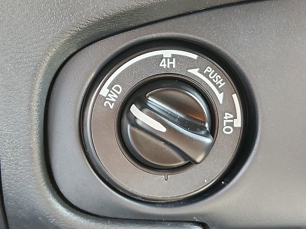 Certified 2022 Nissan Frontier SV image 24