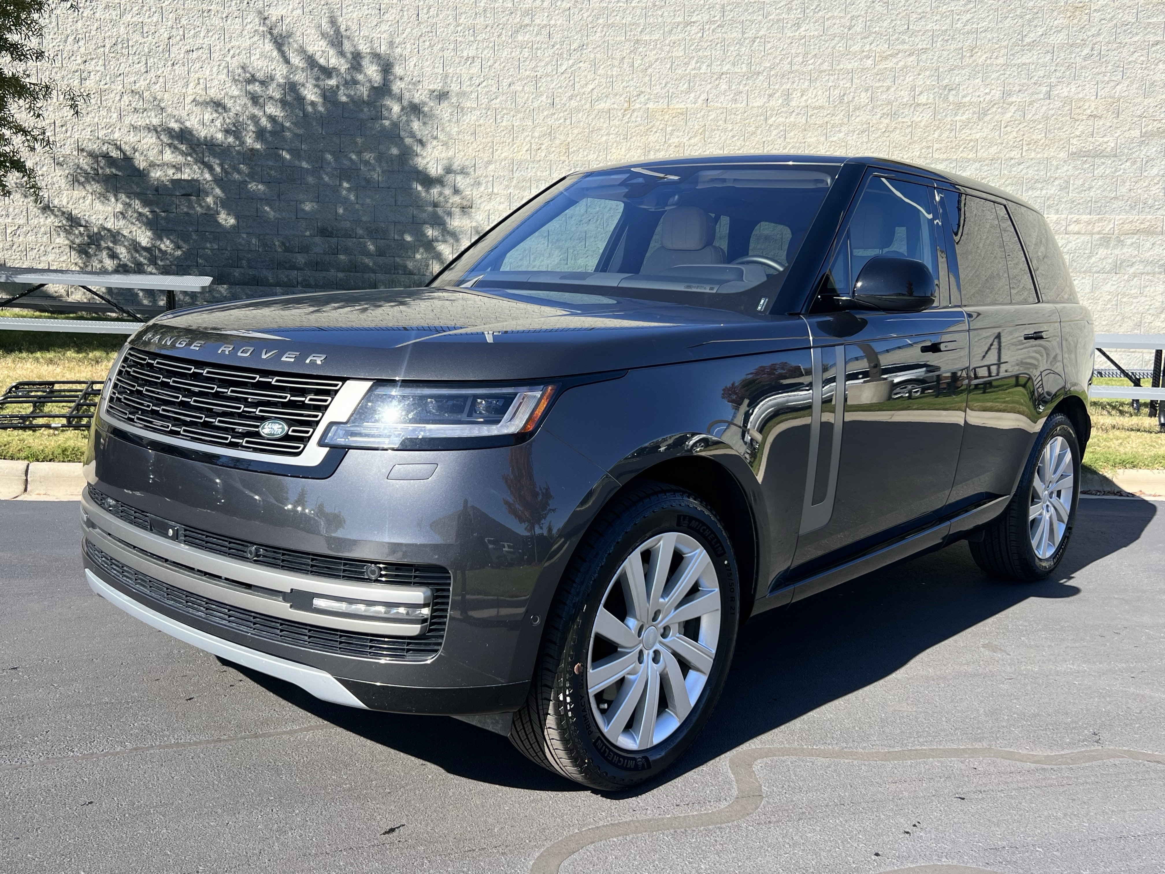 Used 2023 Land Rover Range Rover SE
