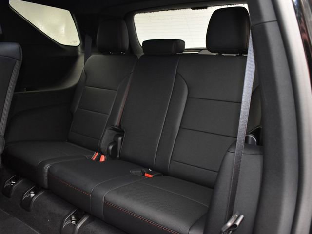 Used 2026 Chevrolet Traverse RS FWD image 11