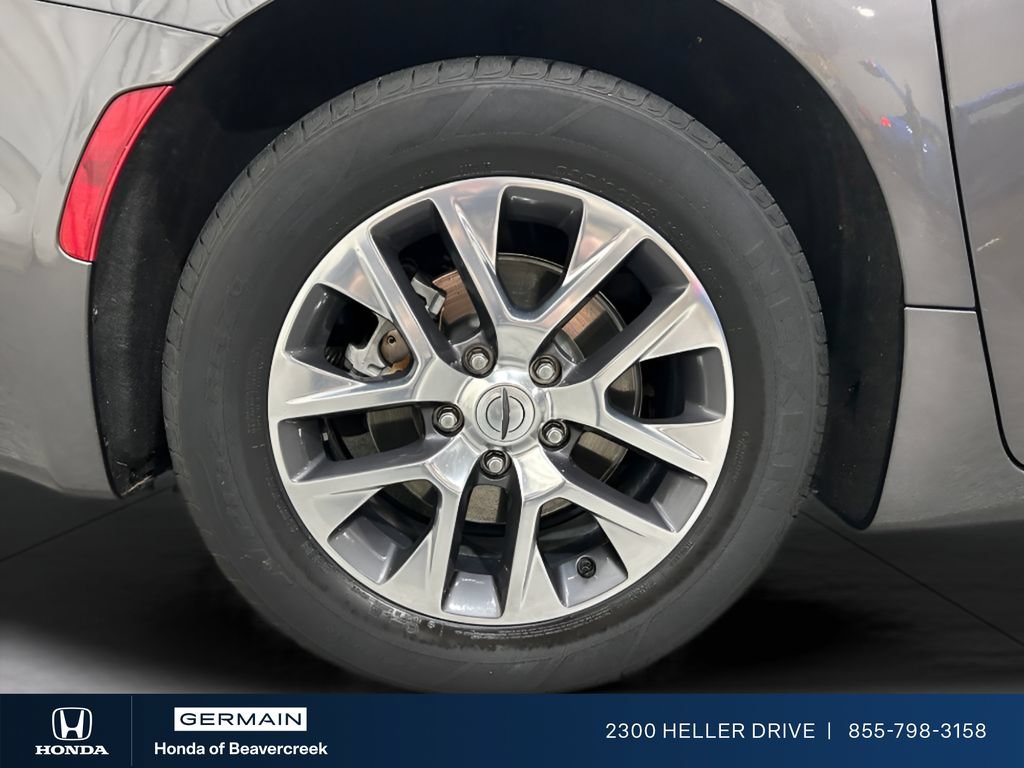 Used 2021 Chrysler Pacifica Pinnacle FWD image 29