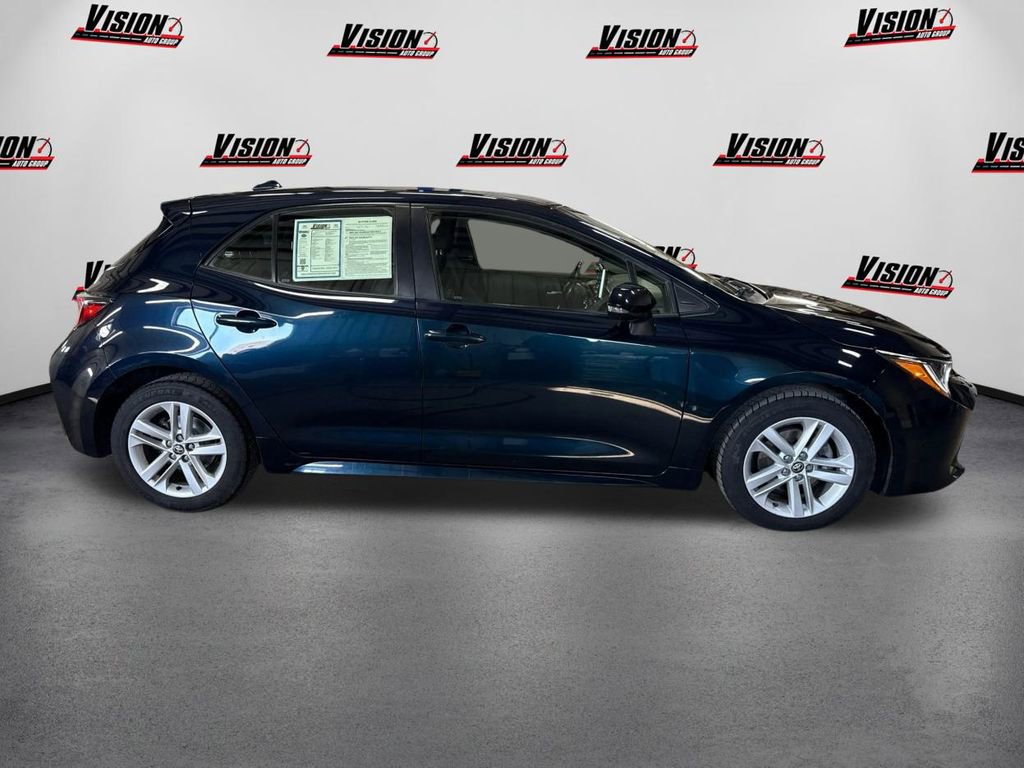 Used 2022 Toyota Corolla SE w/ SE Preferred Package image 4