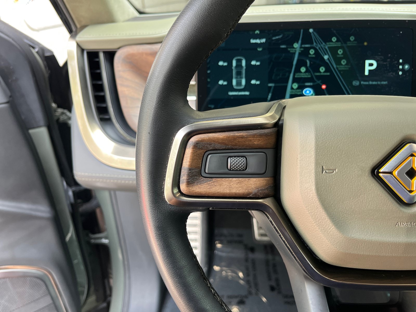 Used 2022 Rivian R1T Launch Edition AWD/4WD image 13