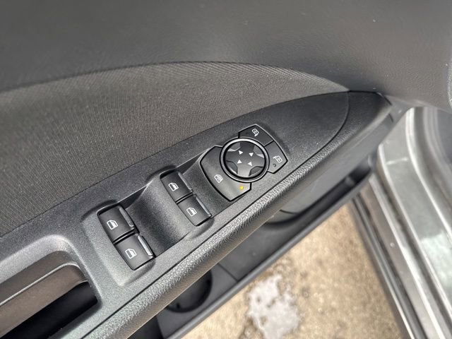 Used 2019 Ford Fusion SE image 5