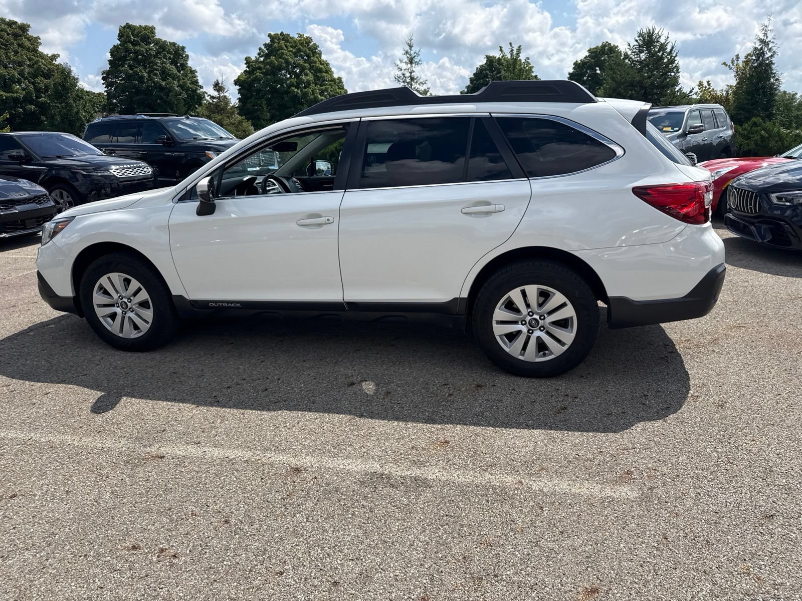 Used 2018 Subaru Outback 2.5i Premium AWD/4WD image 8