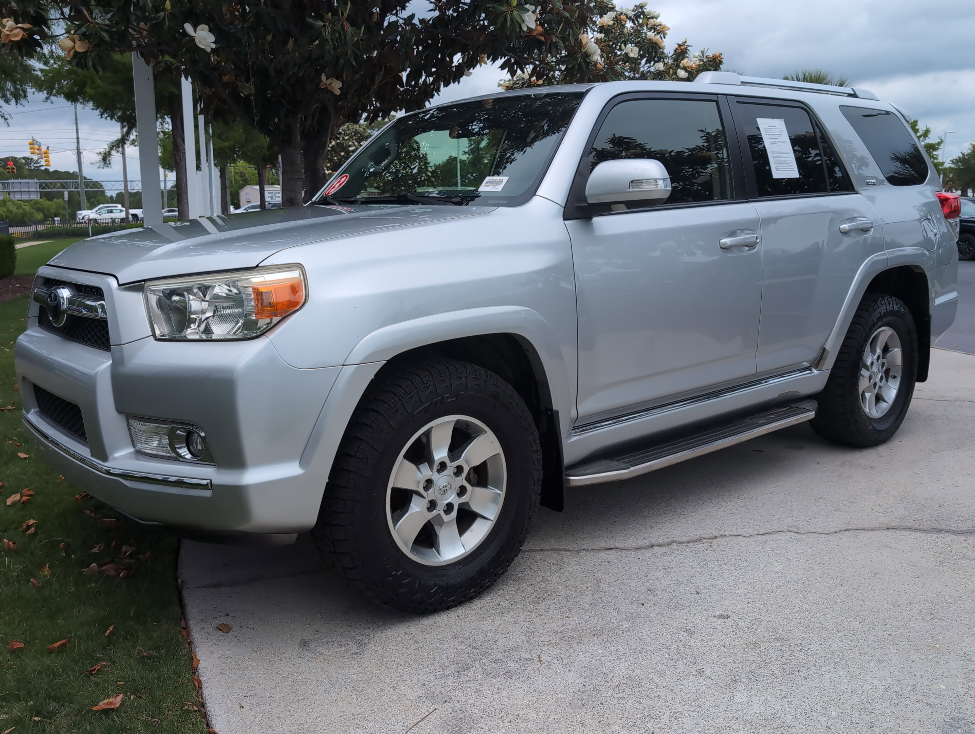 Used 2013 Toyota 4Runner SR5 RWD image 5