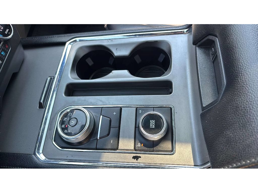 Used 2019 Ford Expedition XLT w/ Equipment Group 202A AWD/4WD image 24