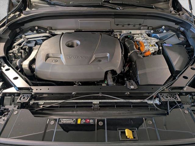 New 2026 Volvo XC60 T8 Plus w/ Climate Package AWD/4WD image 18