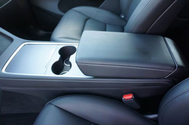 Used 2025 Tesla Model Y Long Range image 23