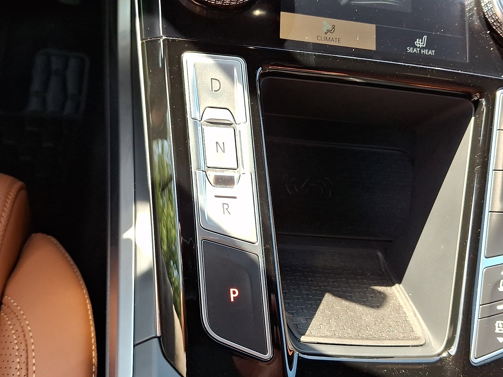 Used 2024 Jaguar I-PACE R-Dynamic HSE AWD/4WD image 15