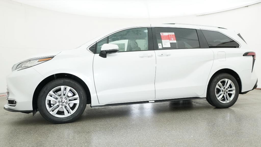 New 2026 Toyota Sienna Limited FWD image 4