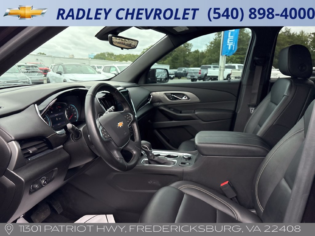 Certified 2023 Chevrolet Traverse LT w/ Rear Camera Mirror Package FWD image 3