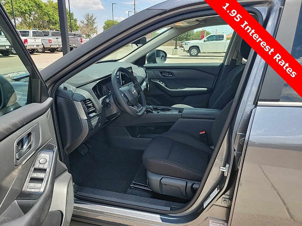 New 2026 Nissan Rogue S image 10