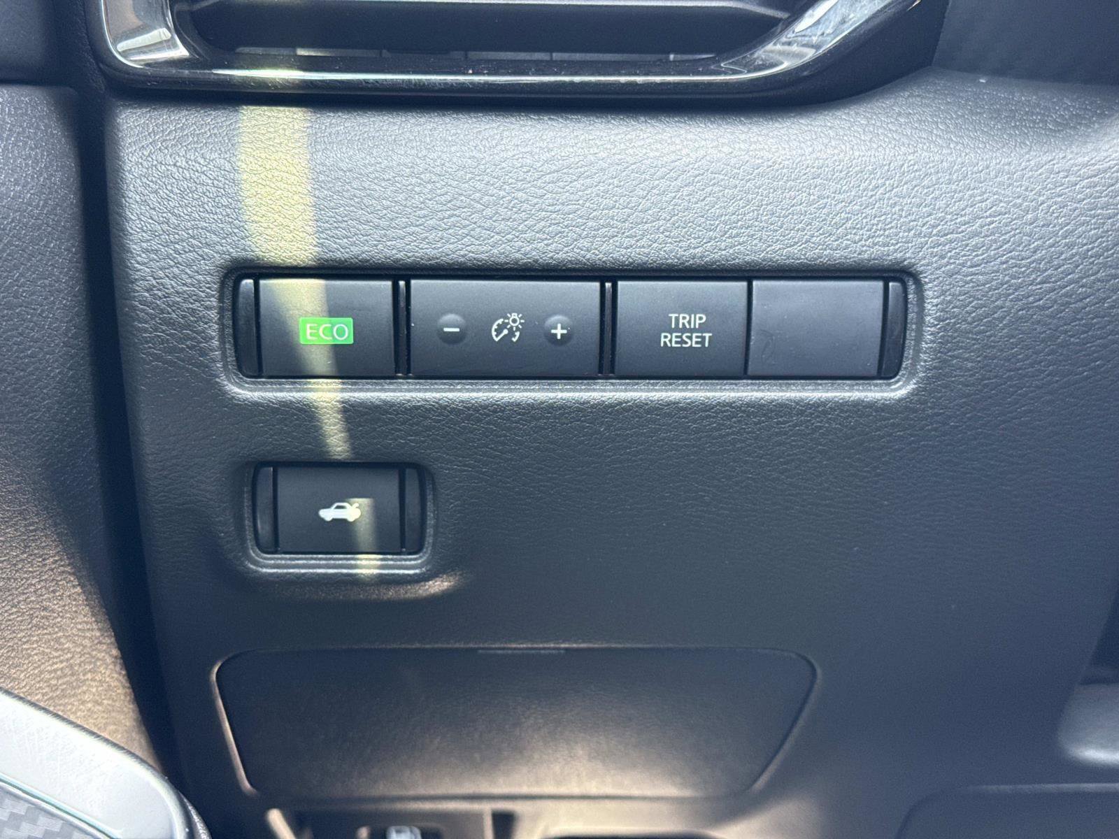 Used 2023 Nissan Sentra SR w/ SR Premium Package image 13