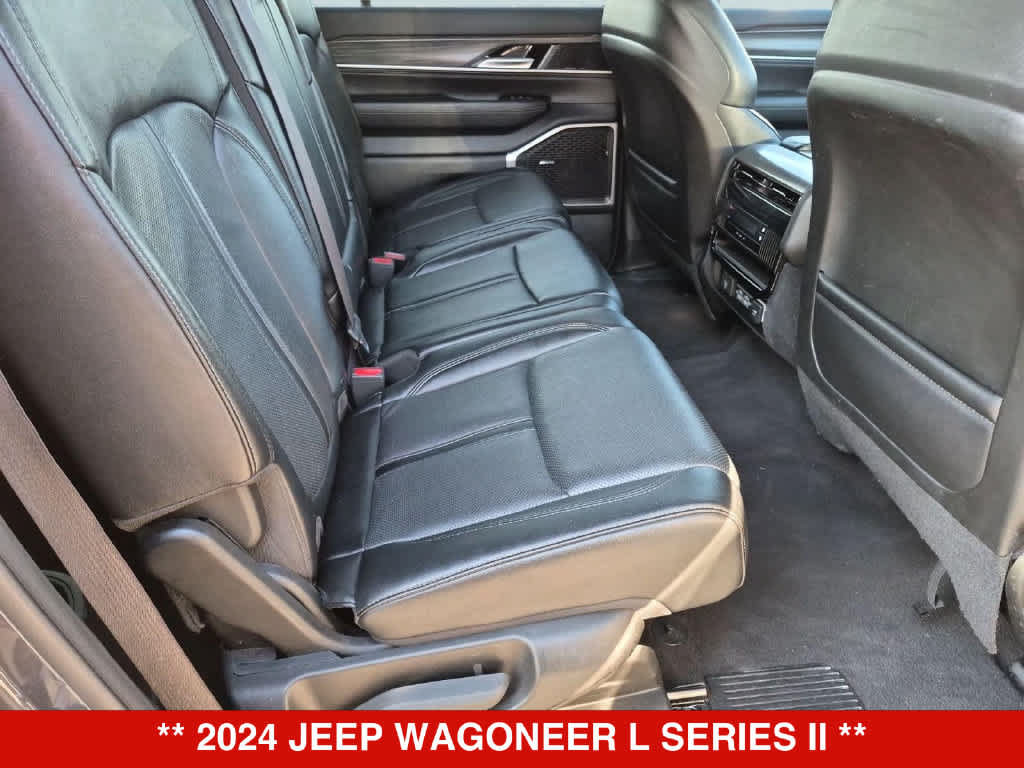 Used 2024 Jeep Wagoneer L Series II AWD/4WD image 20