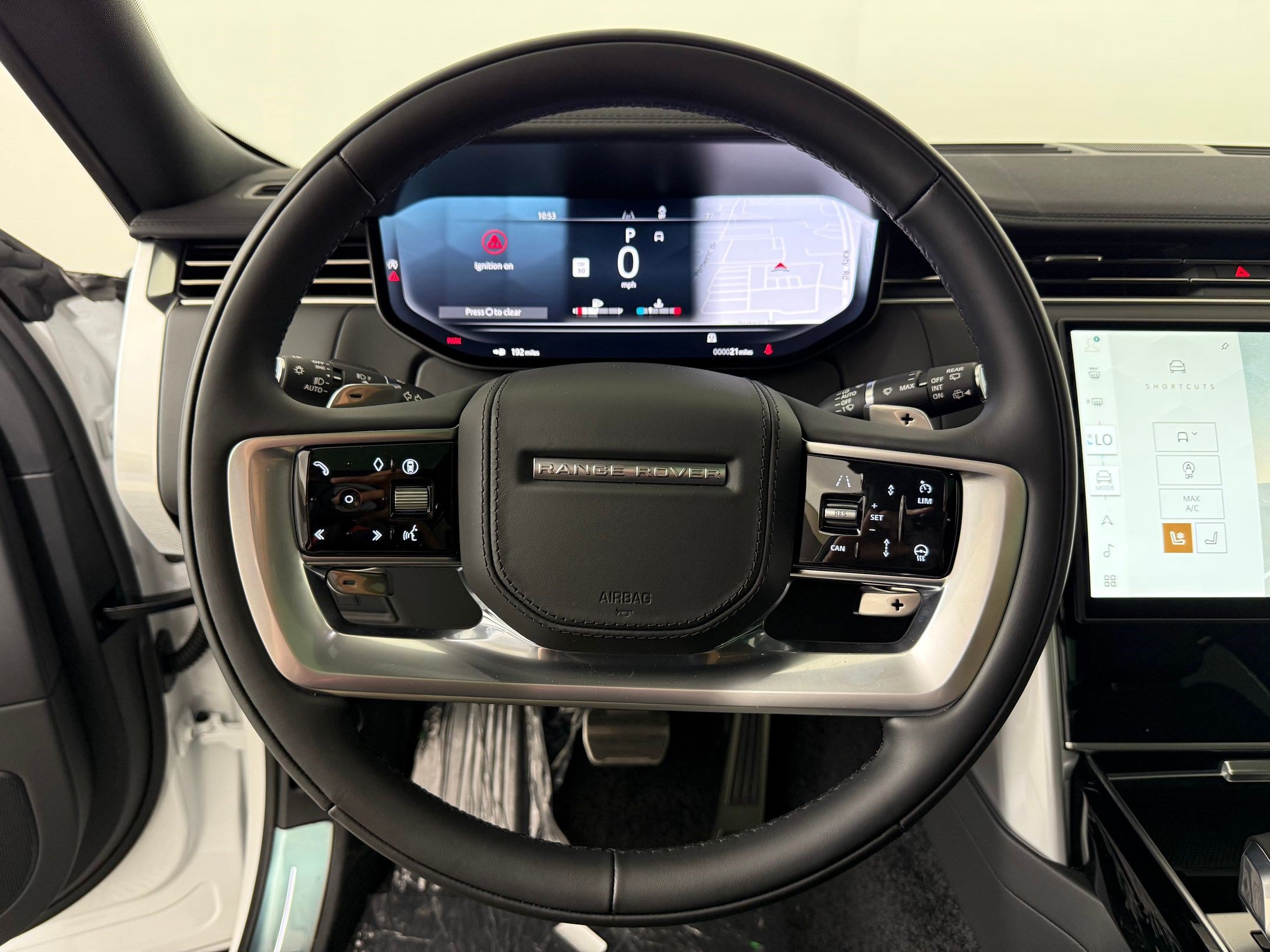 New 2026 Land Rover Range Rover Long Wheelbase SE AWD/4WD image 15