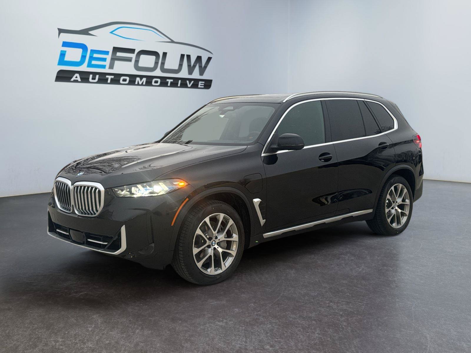 New 2026 BMW X5 xDrive50e w/ Climate Comfort Package AWD/4WD image 7