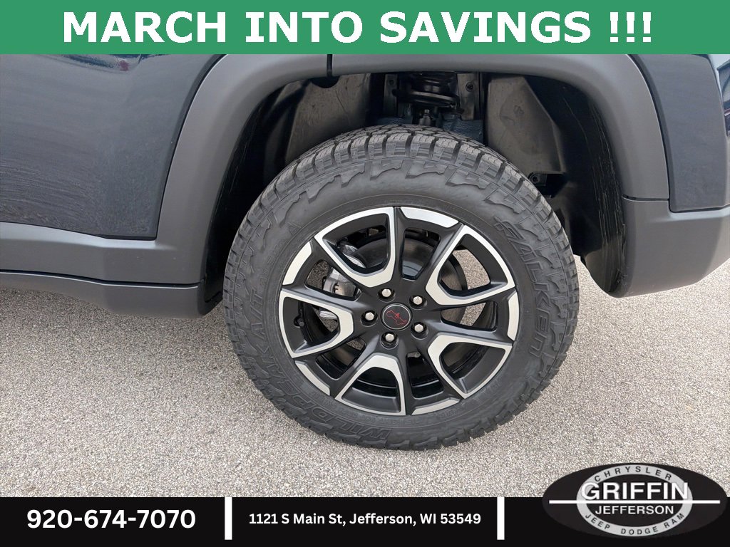 New 2026 Jeep Compass Trailhawk image 13