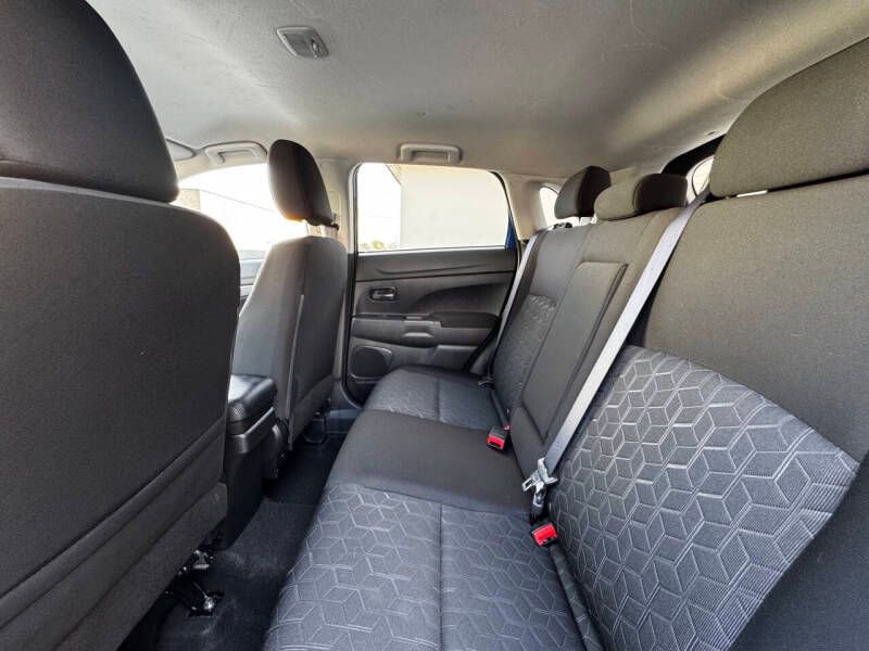 Used 2021 Mitsubishi Outlander Sport ES AWD/4WD image 12