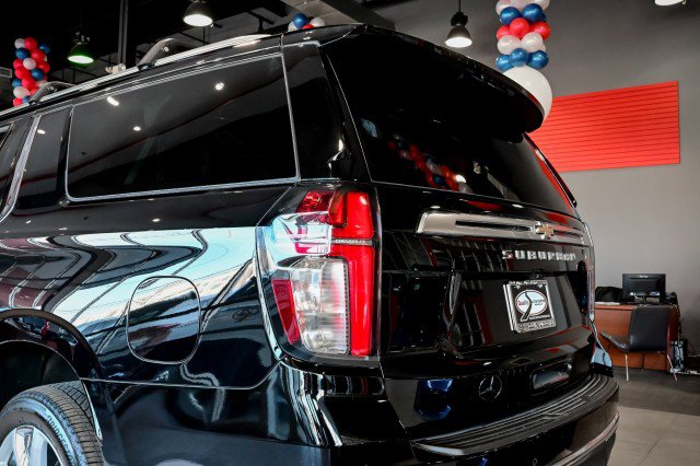 Used 2024 Chevrolet Suburban High Country AWD/4WD image 13