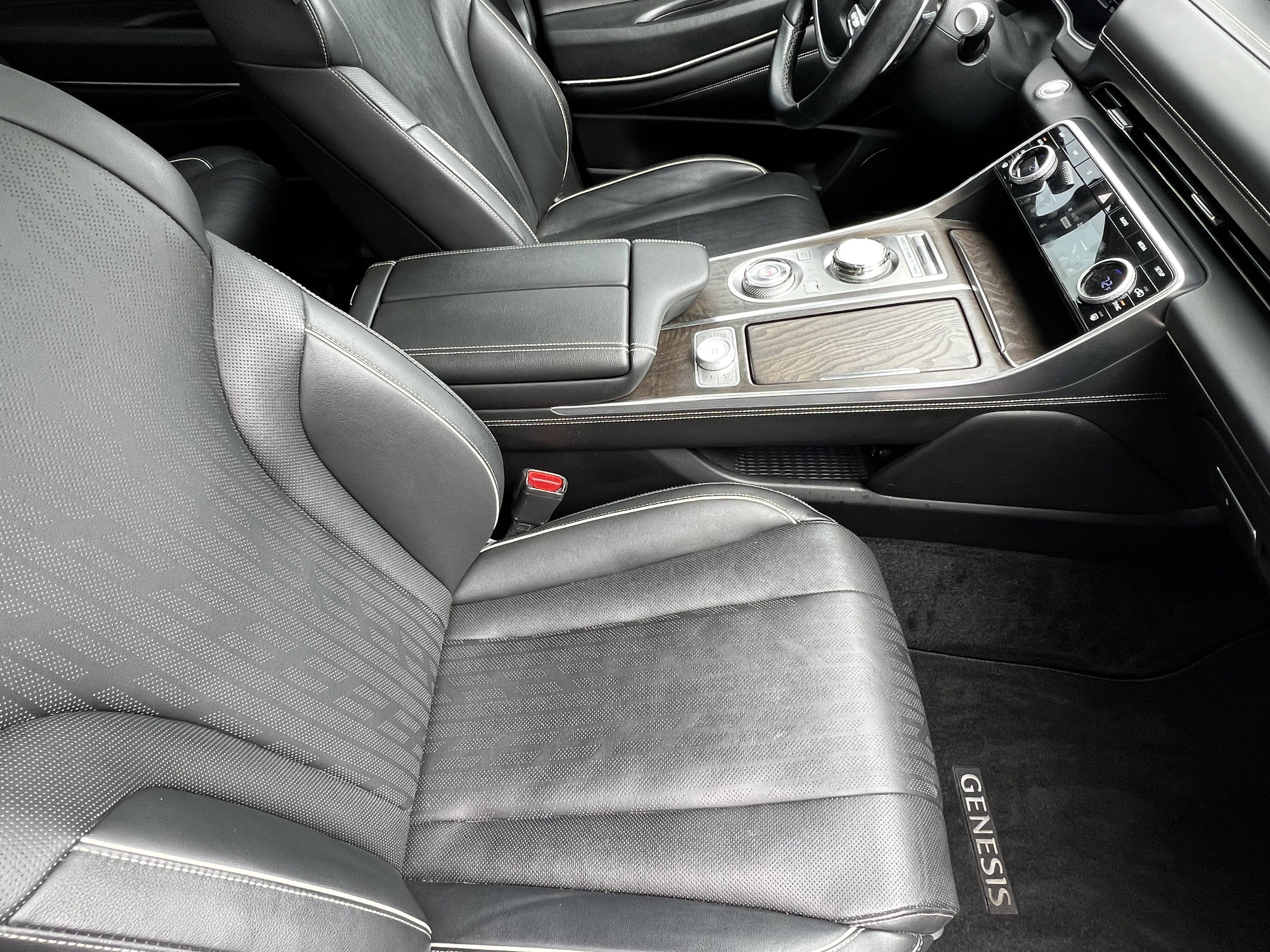 Used 2023 Genesis GV80 2.5T w/ Prestige 20" Package image 44