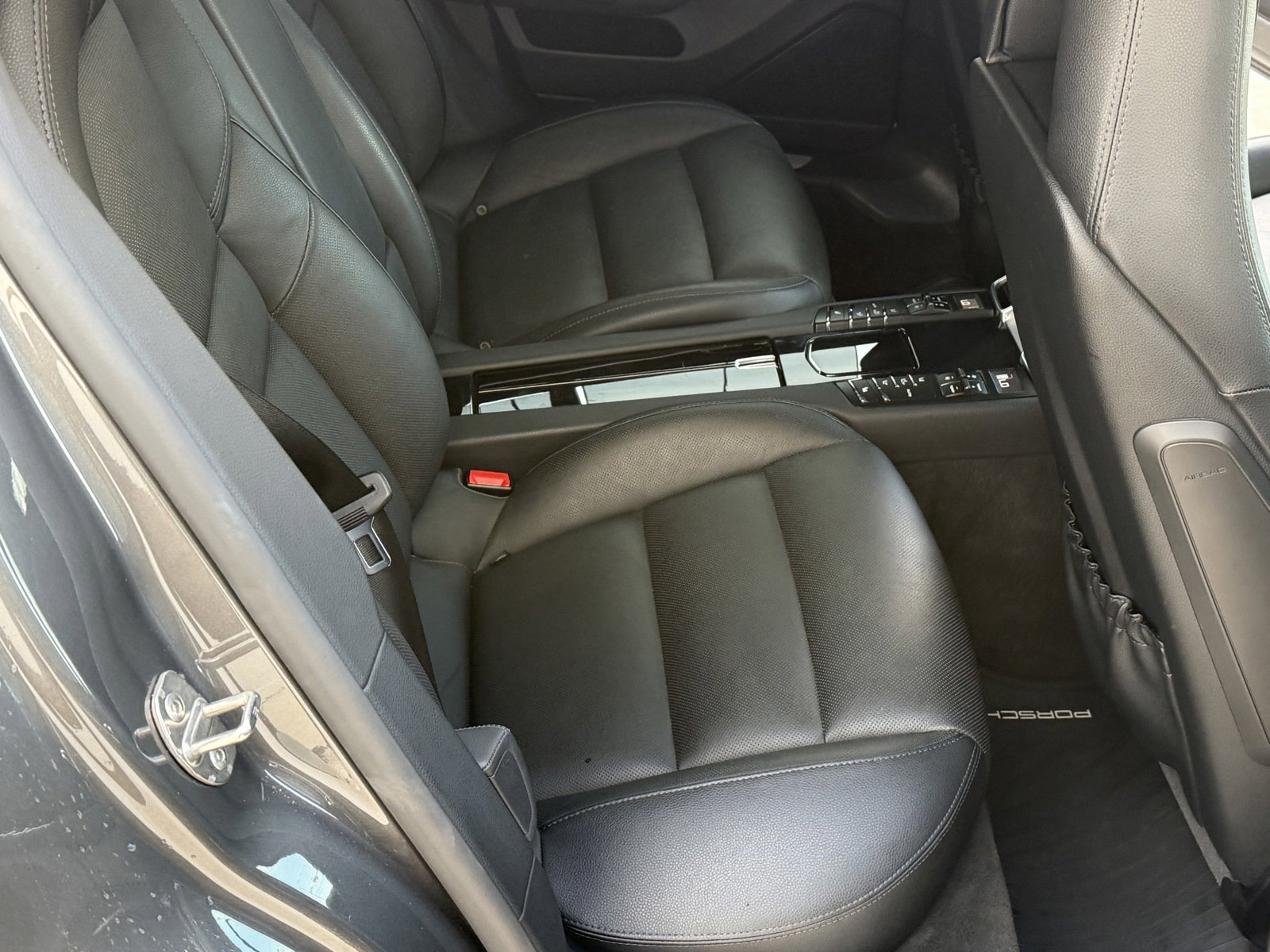 Used 2015 Porsche Panamera 4S AWD/4WD image 29