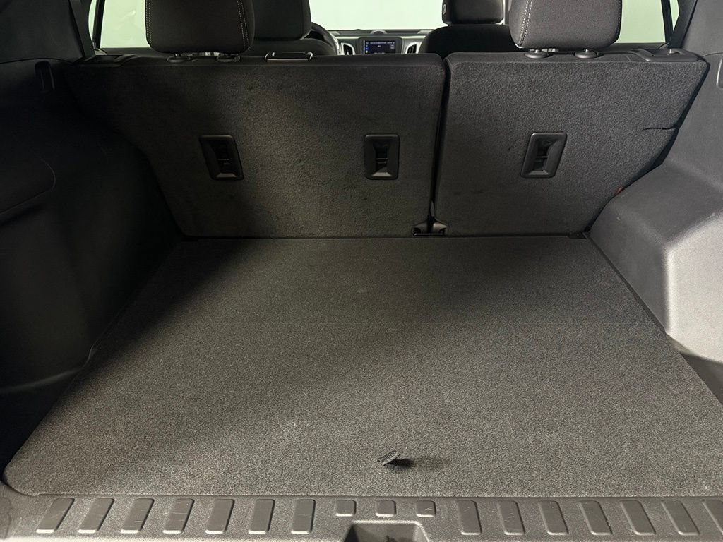 Used 2023 Chevrolet Equinox LS w/ LS Convenience Package FWD image 27