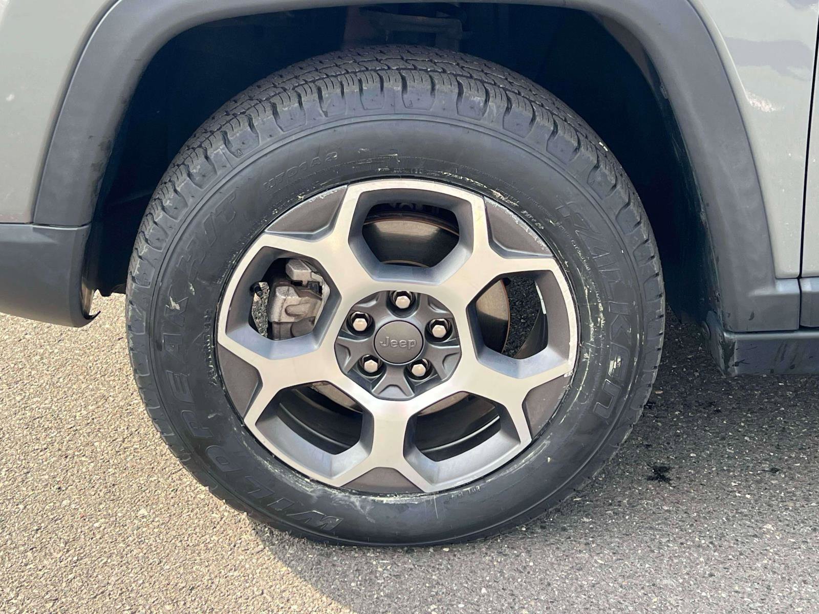 Used 2022 Jeep Compass Trailhawk w/ Trailhawk Elite Group AWD/4WD image 6