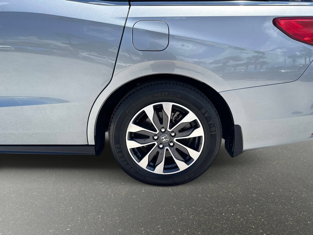 Certified 2024 Honda Odyssey EX-L image 10