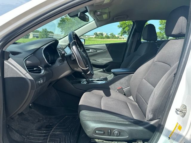 Used 2019 Chevrolet Malibu LT FWD image 11