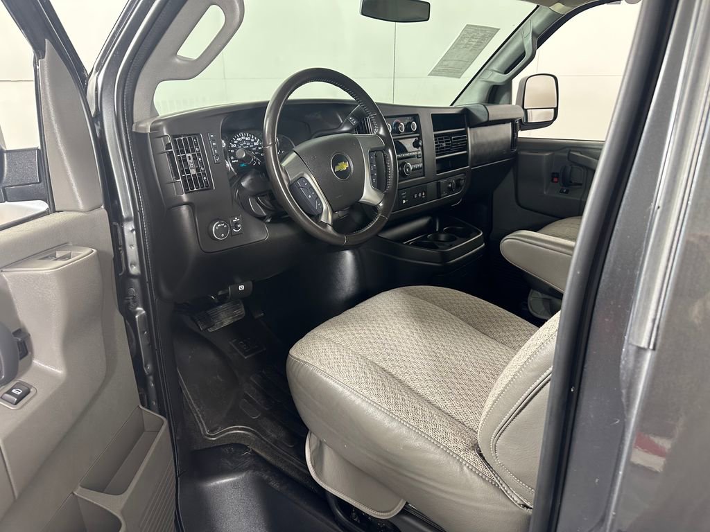 Used 2016 Chevrolet Express 3500 LT w/ LT Preferred Equipment Group image 20