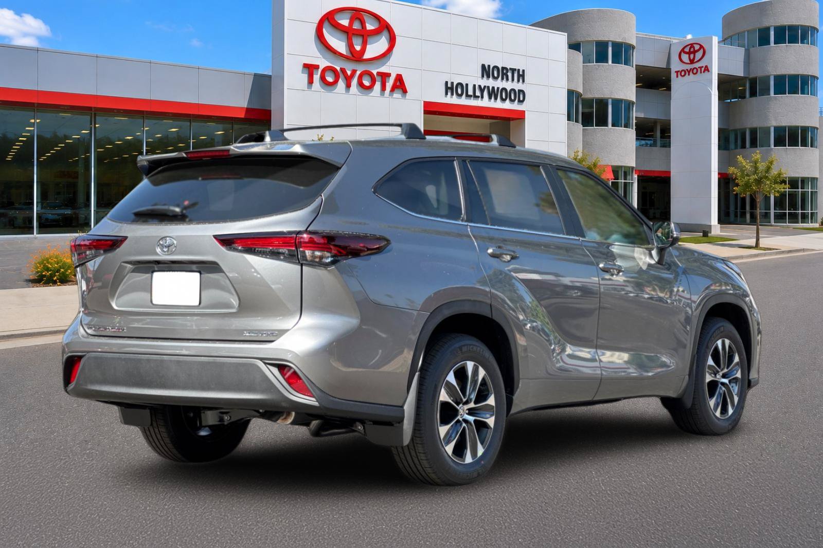 New 2026 Toyota Highlander XLE AWD/4WD image 5