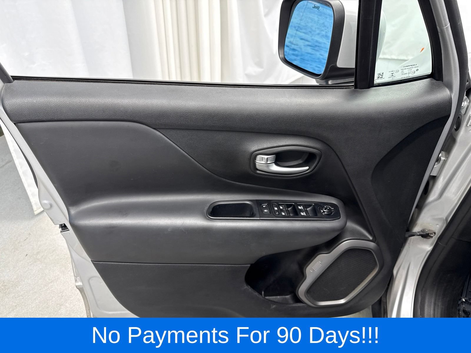 Used 2019 Jeep Renegade Limited w/ Quick Order Package 22P AWD/4WD image 13