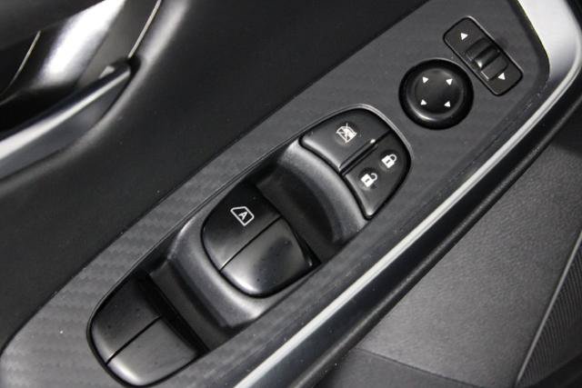 Certified 2025 Nissan Sentra SR FWD image 23