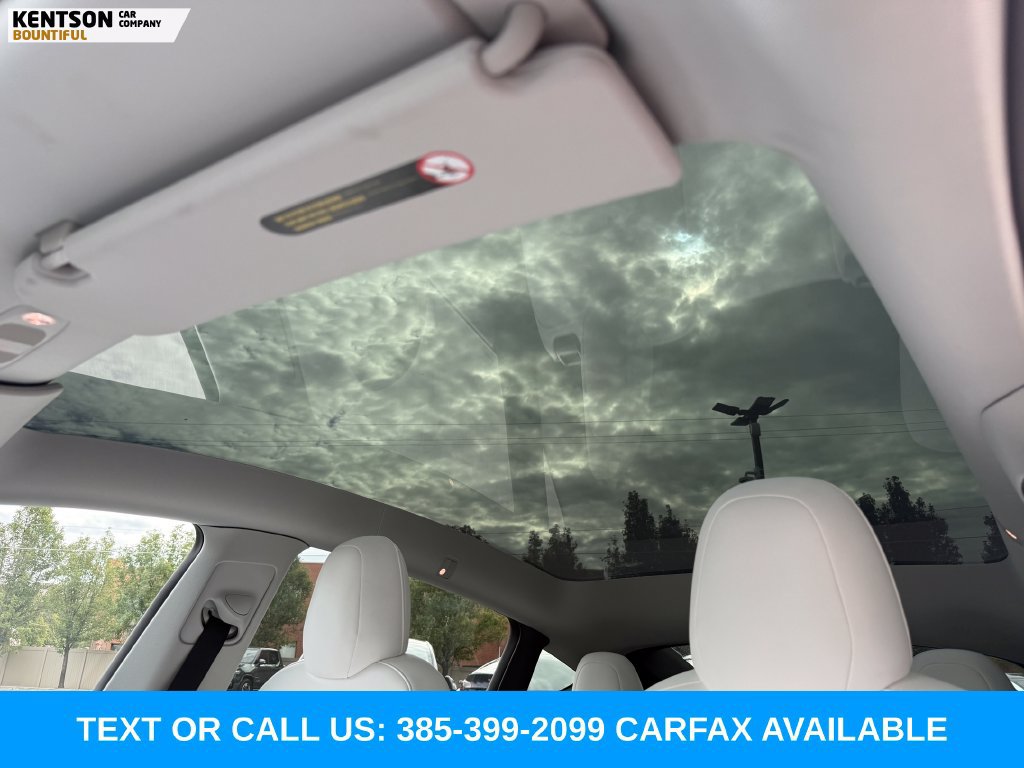 Used 2022 Tesla Model Y Performance AWD/4WD image 24