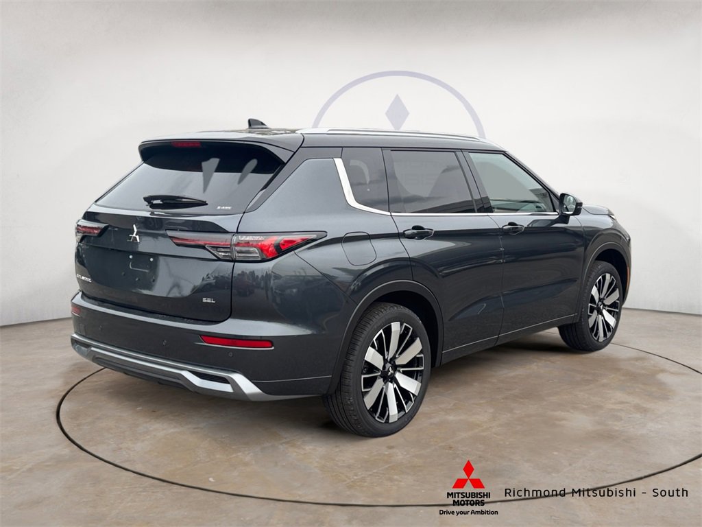 New 2025 Mitsubishi Outlander SEL image 3