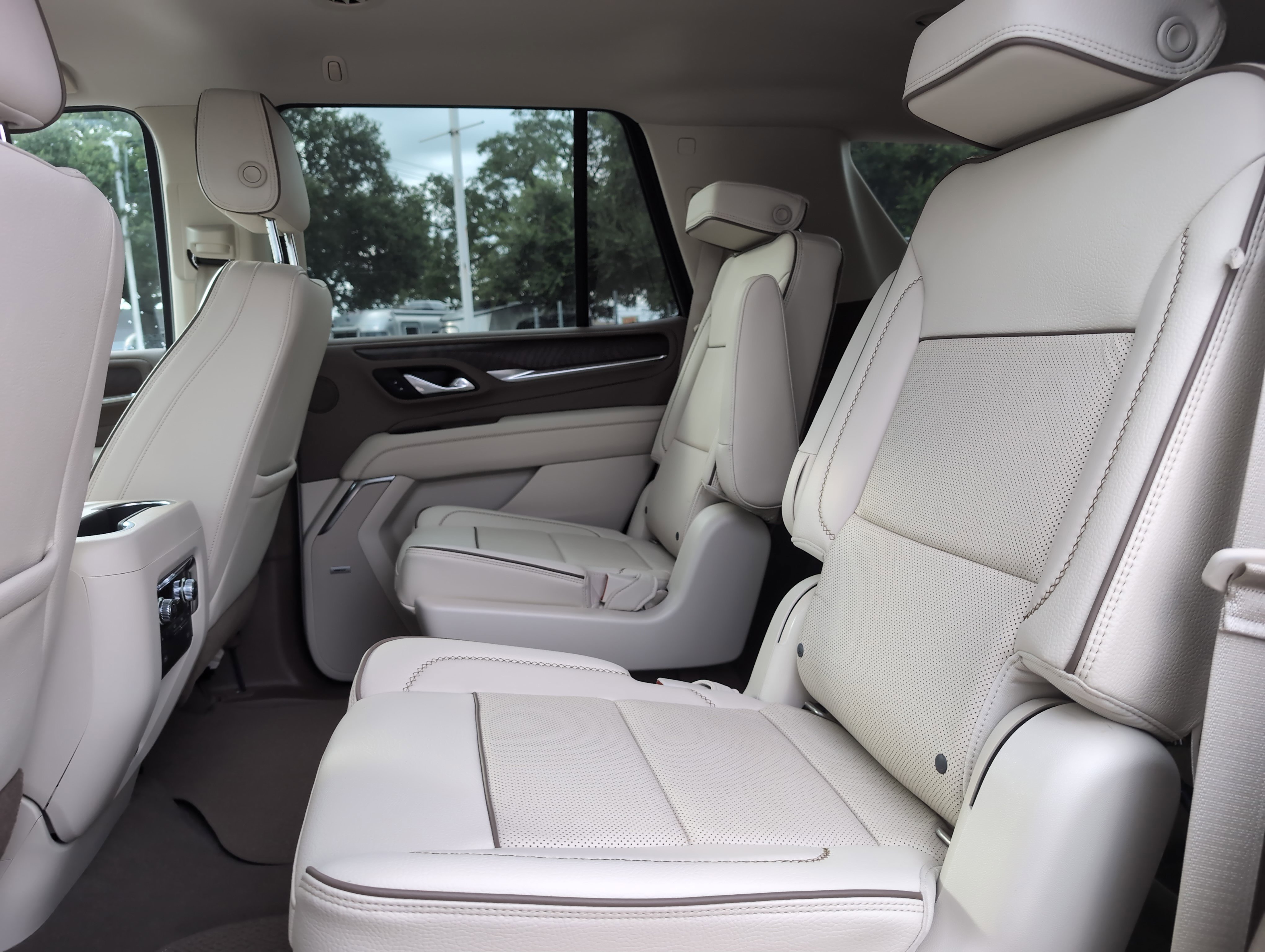 Used 2021 GMC Yukon Denali image 29