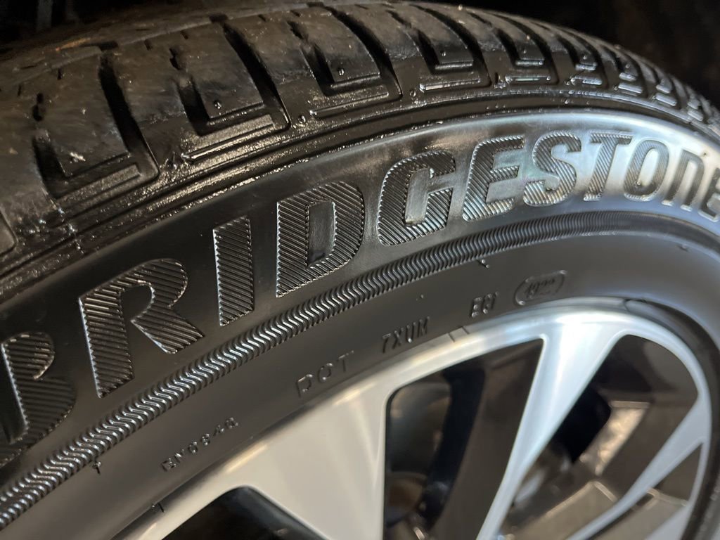 Used 2023 Jeep Grand Cherokee Overland image 15