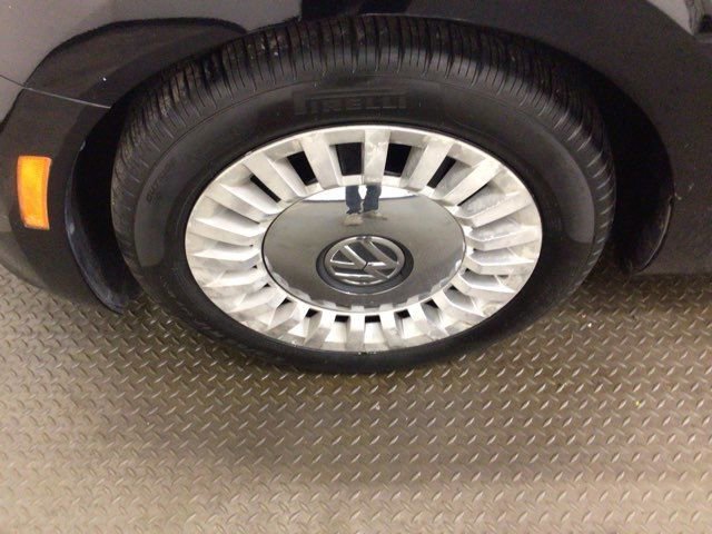 Used 2014 Volkswagen Beetle 1.8T FWD image 20